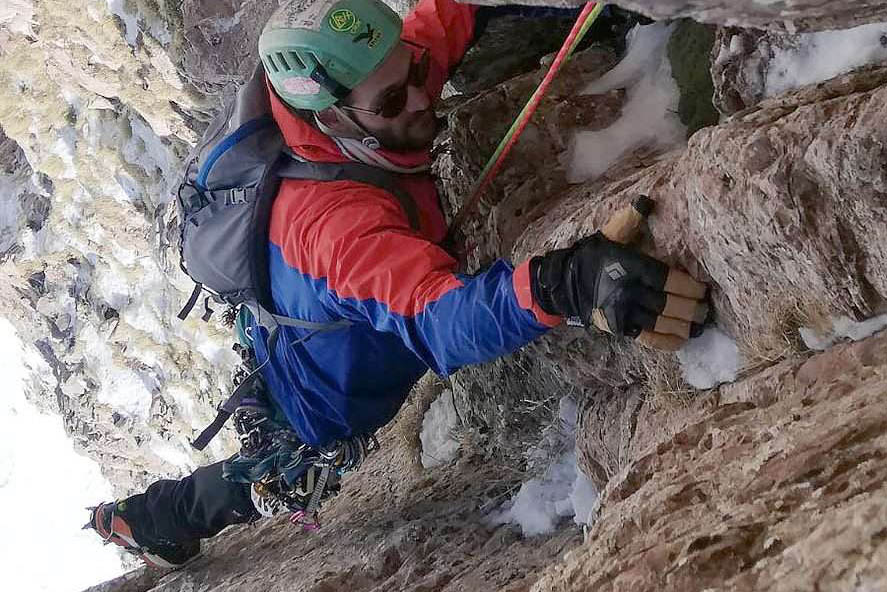 O Christos Karanikas sti defteri schoinia tis diadromis gia ton ermi gia to torelli sta skorda mousounitsas